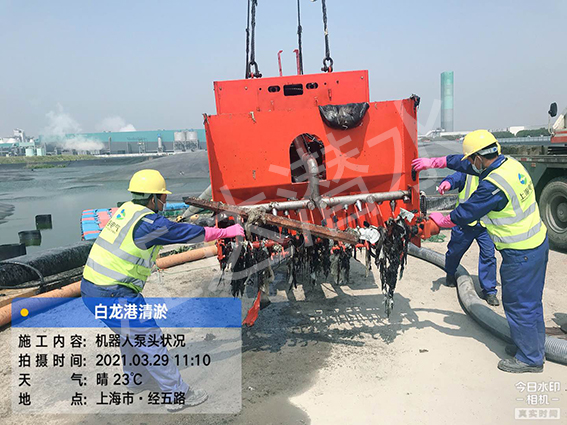 上海白龙港污水厂填埋场机器人水下清淤-机器人泵头状况.jpg